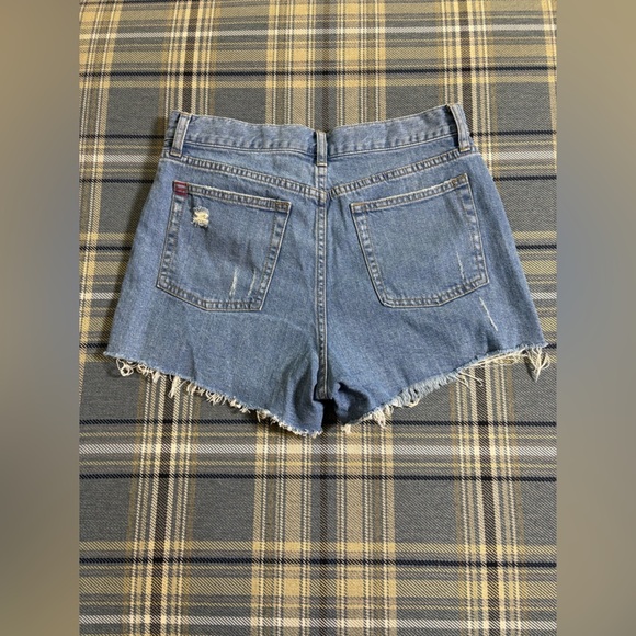 BDG Girlfriend High Rise Distressed Denim Shorts - Picture 2 of 7